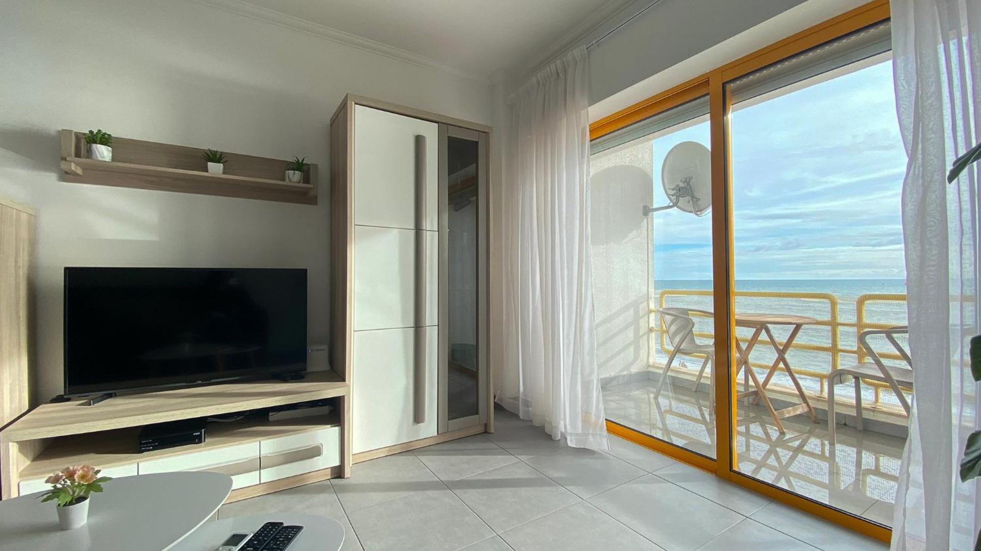 Quarteira Frente Praia II By Homeslow Rentals Εξωτερικό φωτογραφία